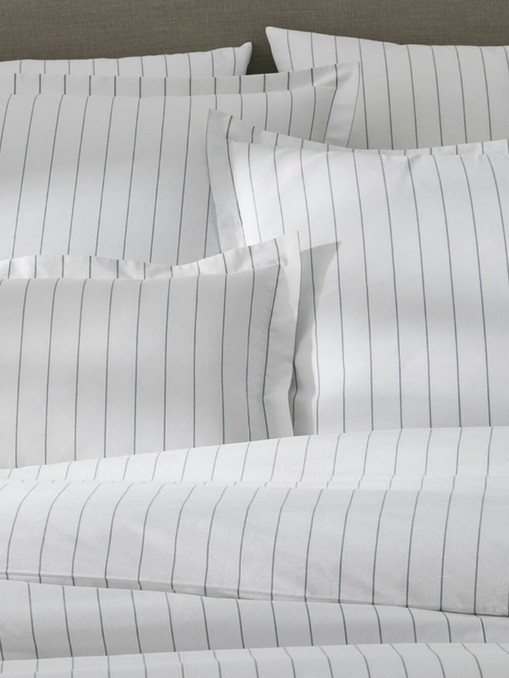 Matouk Amalfi Duvet Cover and 2 Shams King Hazy Blue